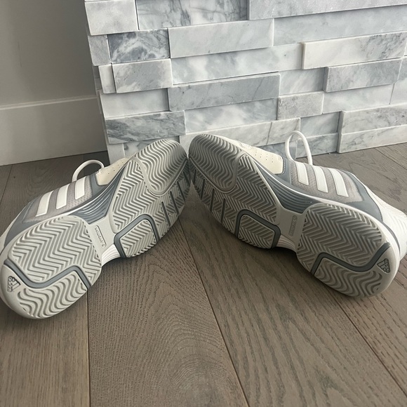 Adidas Barricade Women’s tennis shoes, new - Picture 4 of 4